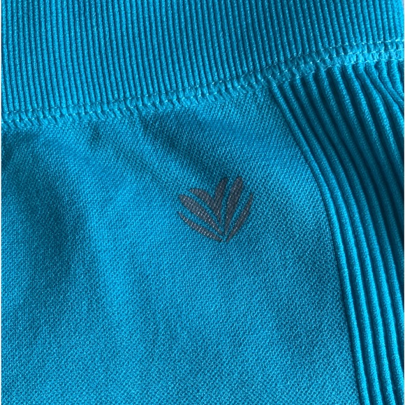 BLUE HIGH RISE MID LENGTH BIKER SHORTS SIZE XS WOMENS - Picture 3 of 3